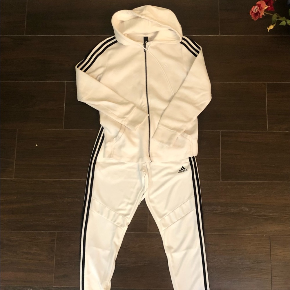 Adidas Size Small Women’s White Tracksuit